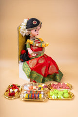 Rosy Seemantham With Miniature 3